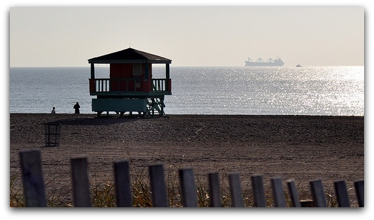 miamitom-flickr-beach-scene-frame