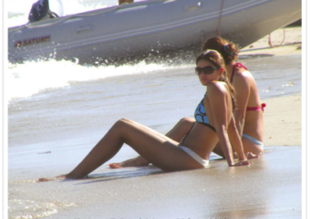 Miamism Fridays – Beach Girls
