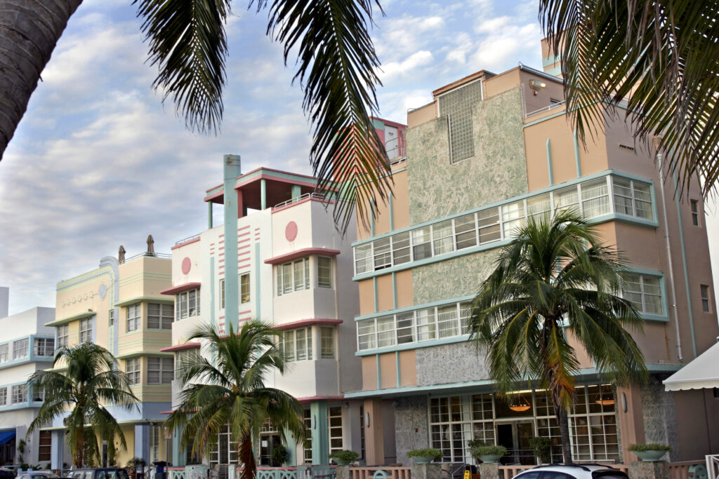 How Can You Identify Art Deco Architecture in Miami?
