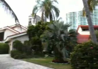 Golden Beach – Centre Isle on location