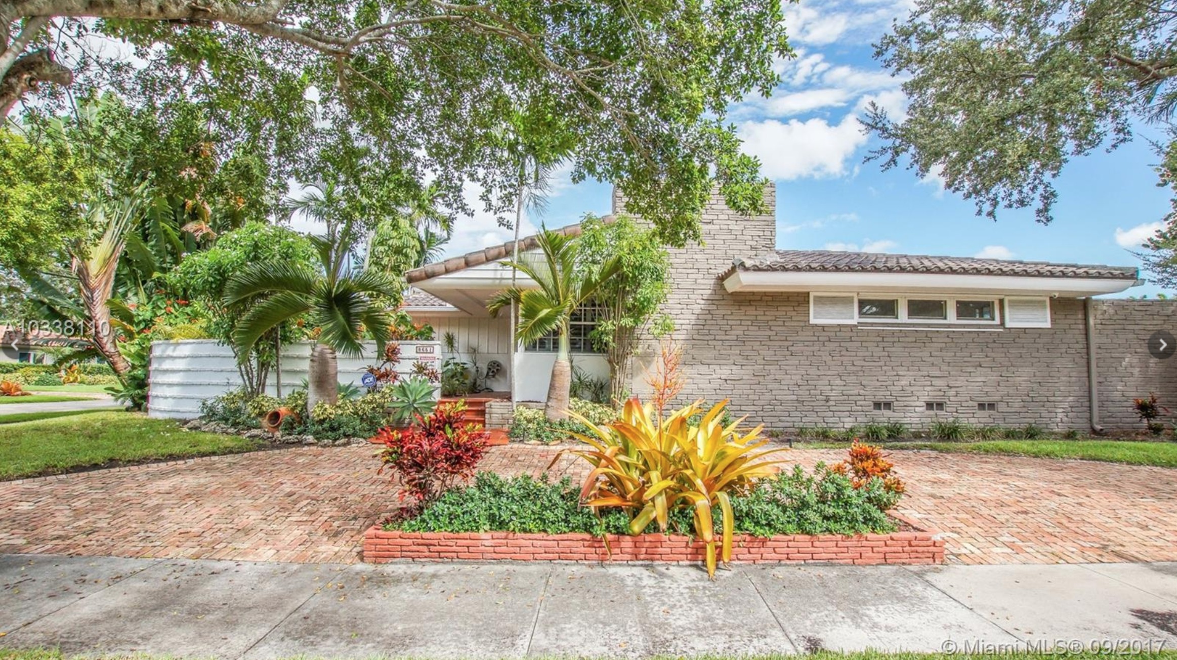 miami-architectural-homes-wahl-snyder-home-sale-davis-harbor